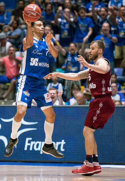 他的存在同 他的存在同