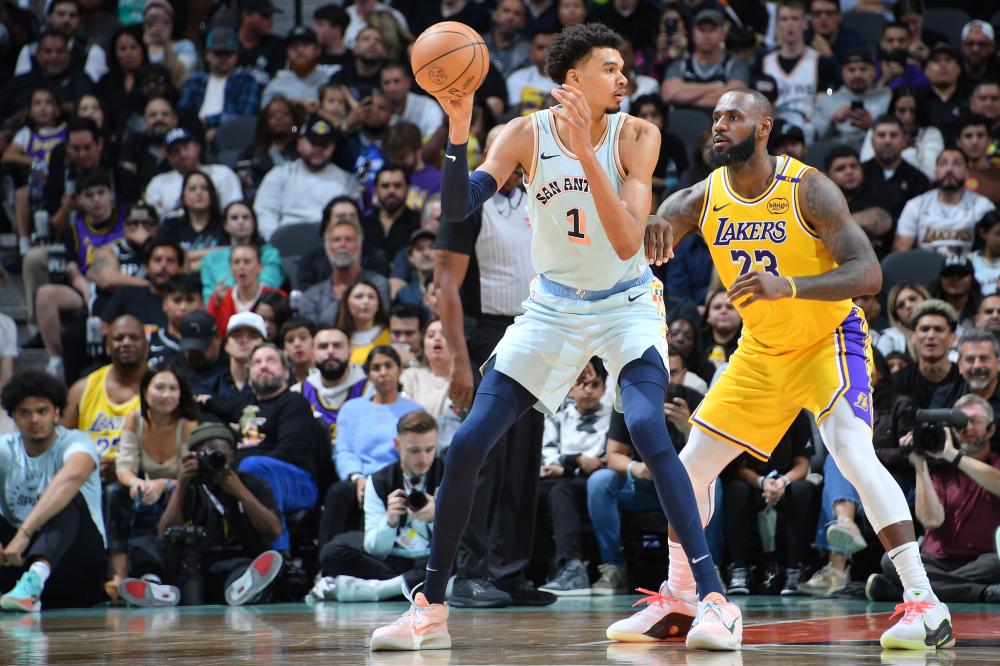 对更衣室的 对更衣室的