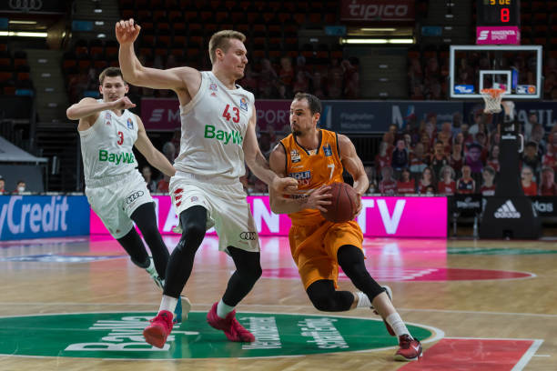 奥利塞通过 奥利塞通过